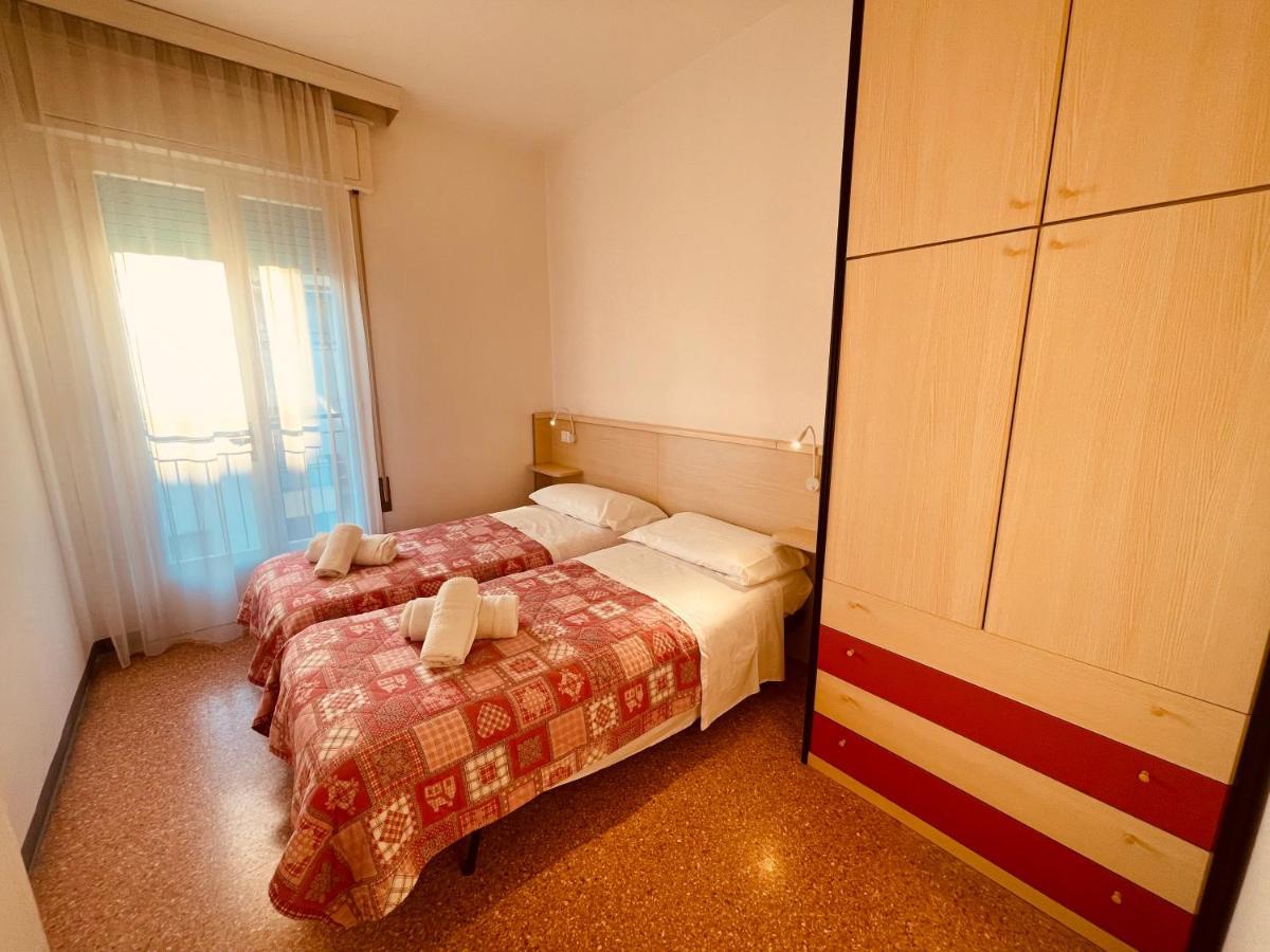 App4Rent Saturno 4 - Family Apartment, Wifi, Parking ลิโดดิเยโซโล ภายนอก รูปภาพ