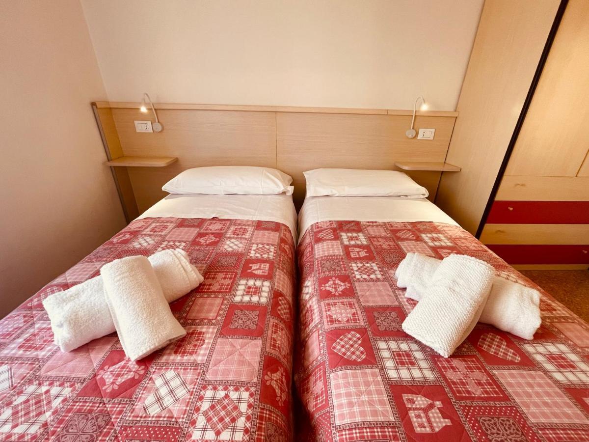 App4Rent Saturno 4 - Family Apartment, Wifi, Parking ลิโดดิเยโซโล ภายนอก รูปภาพ