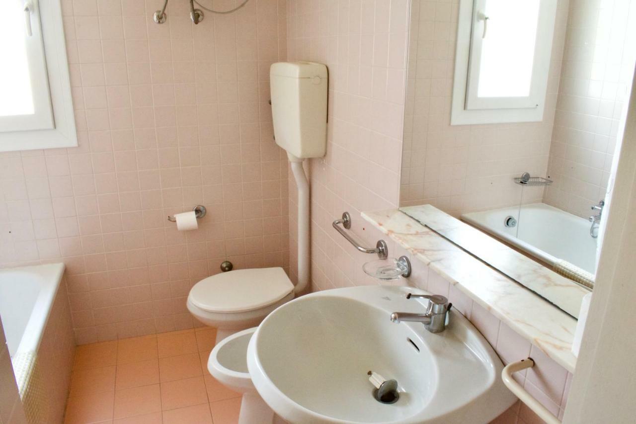 App4Rent Saturno 4 - Family Apartment, Wifi, Parking ลิโดดิเยโซโล ภายนอก รูปภาพ