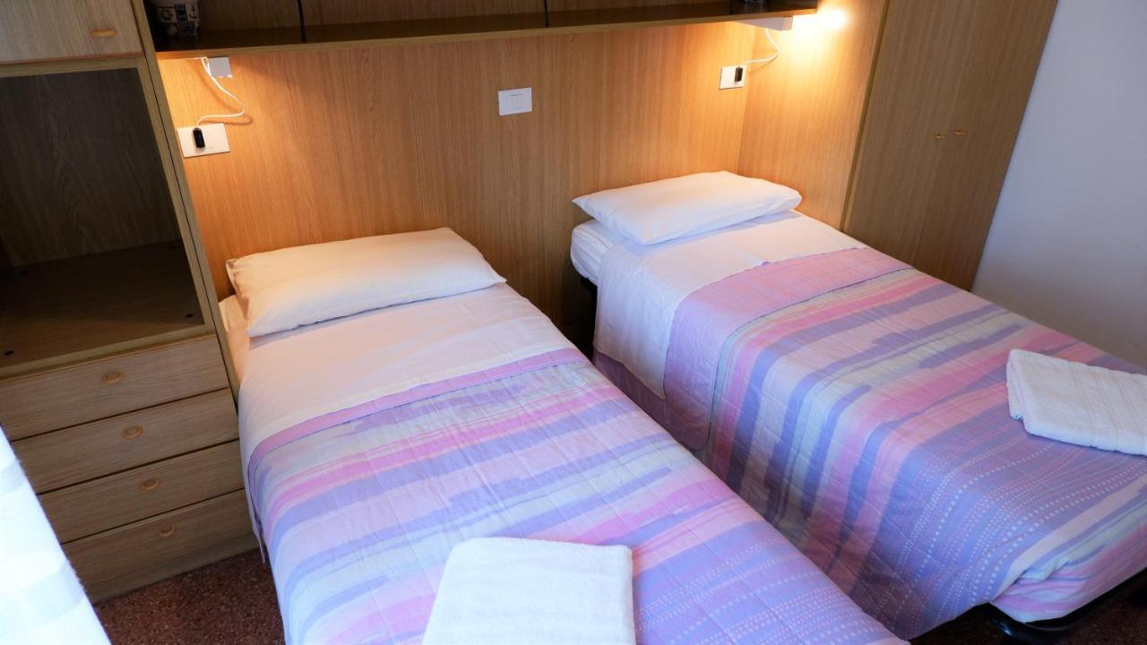 App4Rent Saturno 4 - Family Apartment, Wifi, Parking ลิโดดิเยโซโล ภายนอก รูปภาพ